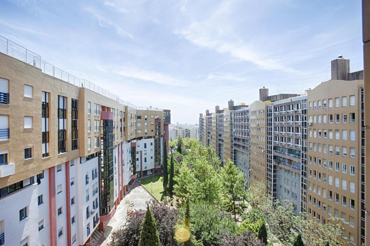 Green Executive Apartment In The Heart Of Lisbona Esterno foto